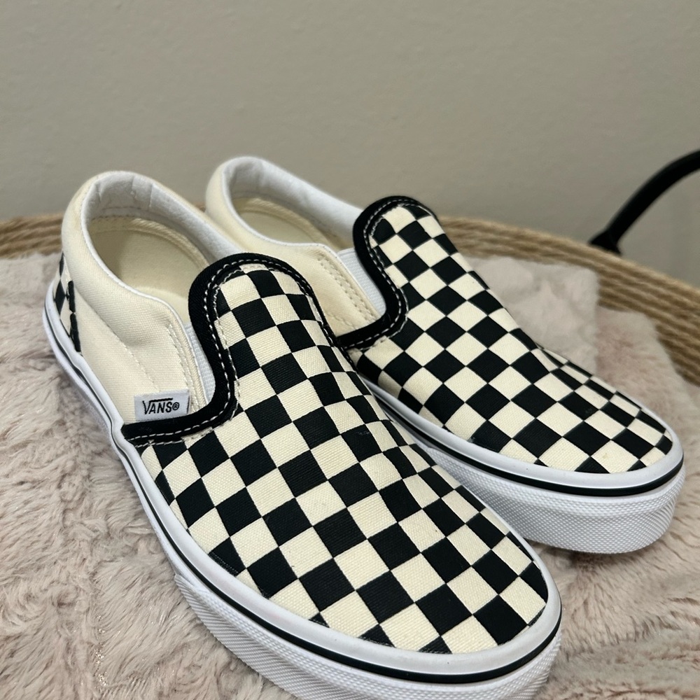 Boys checked Vans size 2. New.